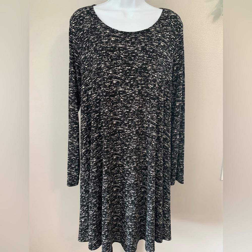 Karen Kane Black and White Long Sleeve Dress